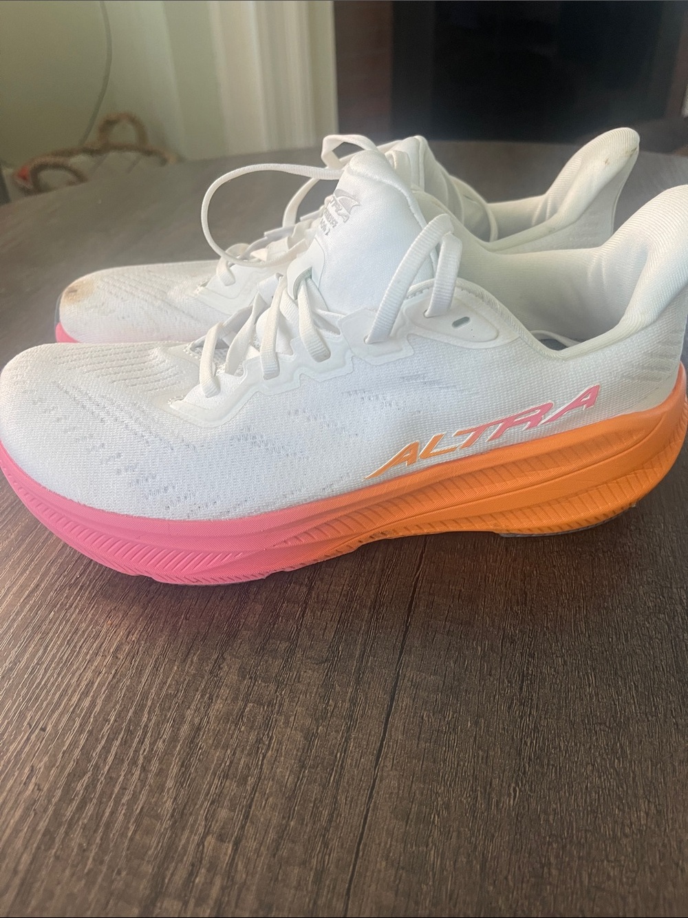 Women’s Altra Experience Flow Running Shoes. Size 9